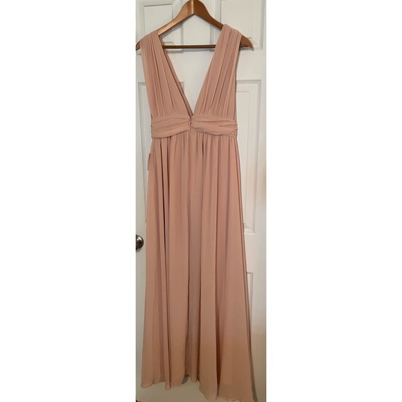 Lulus heavenly hues blush maxi dress- size Large. New w/ tags. Color: blush - Picture 4 of 6